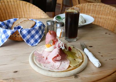 Brotzeitplatte im Café "Zum Sahneberg"